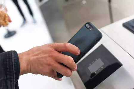 掃二維碼電子登機檢票 掃二維碼電子登機檢票